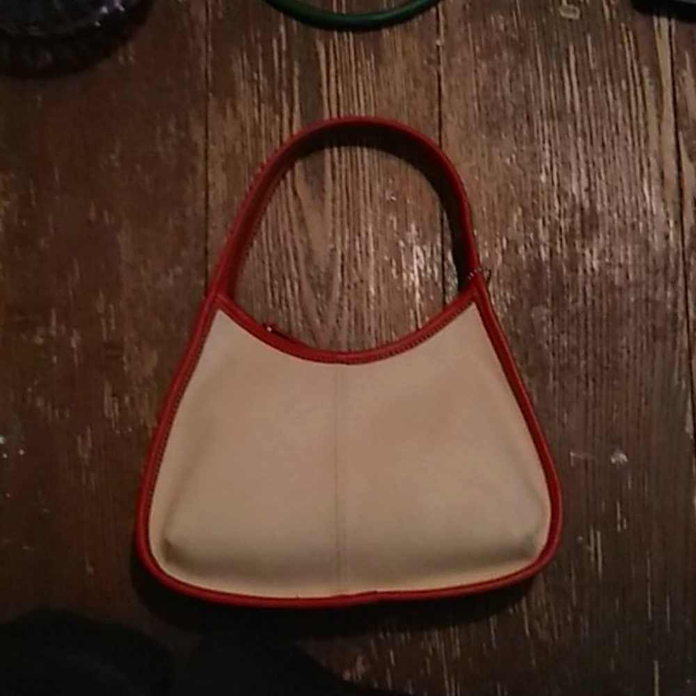 Cute Khaki and red leather handbag